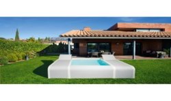 Mariposa Mini-Pool