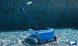 Robot Dolphin M550